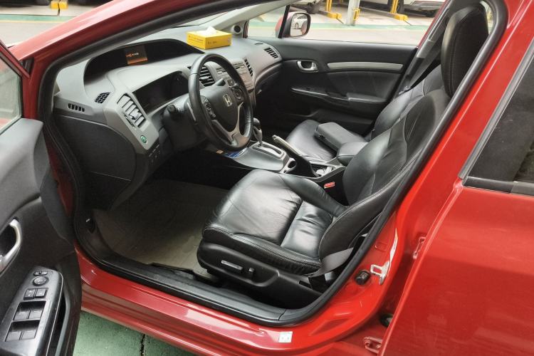 Used Honda Civic 2012 1.8L automatic luxury edition Driver Seat