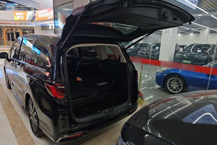 Used Honda Odyssey 2024 2.0L eHEV Sharp & Smart Edition