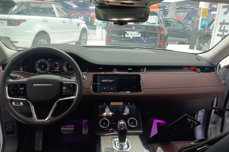 Used Land Rover Range Evoque 2023 Aurora L 249 PS Luxury Edition Center Console
