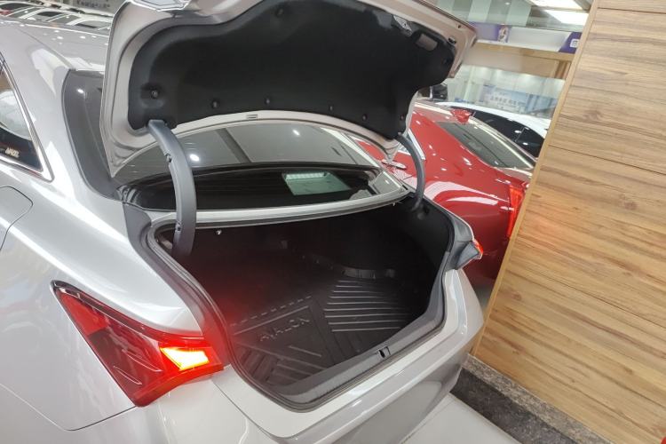 Used Toyota Avalon 2022 2.5L Ambition Edition