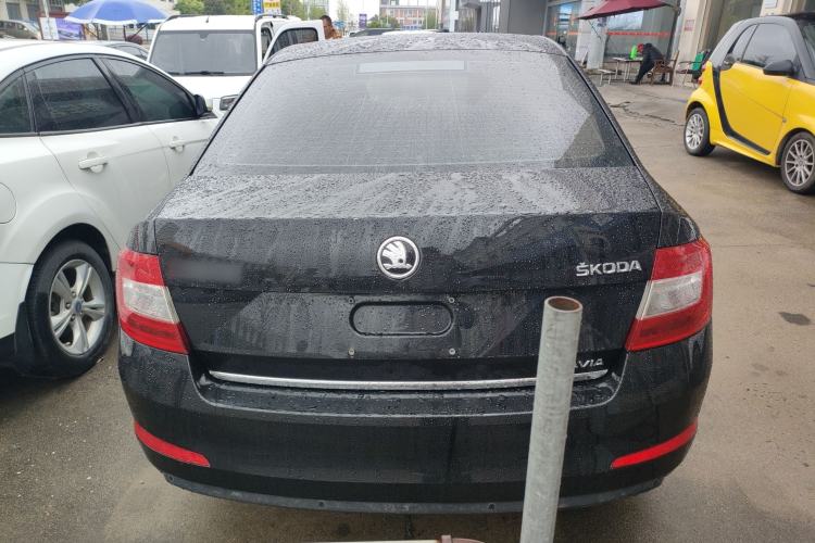 Used Skoda Octavia 2015 1.6L Manual Yijun Edition Rear