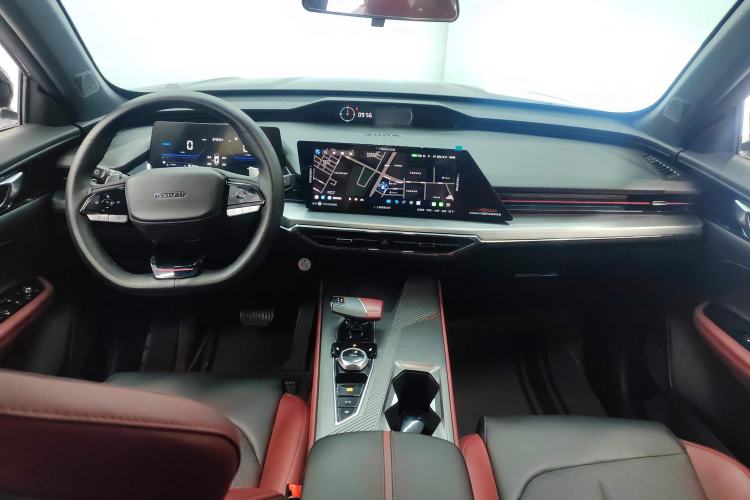 Used Oshan Z6 2023 Blue Whale 1.5T DCT Smart Luxury Model
