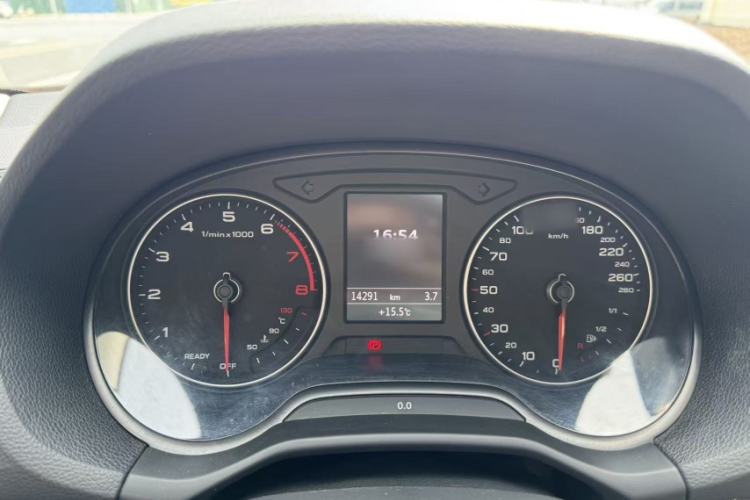 Used Audi Q2L 2021 35 TFSI Fashionable and Elegant Model Interior 3