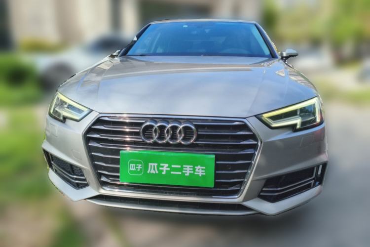 Used Audi A4L 2019 40 TFSI Fashion Edition China VI Emission Standard Front
