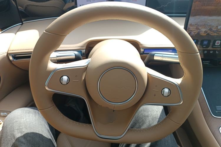 Used Hima Stelato S9 2025 Extended-Range Max+ Steering Wheel