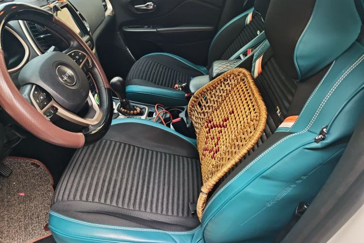 Used Jeep Cherokee 2016 2.4L 75th Anniversary Edition
