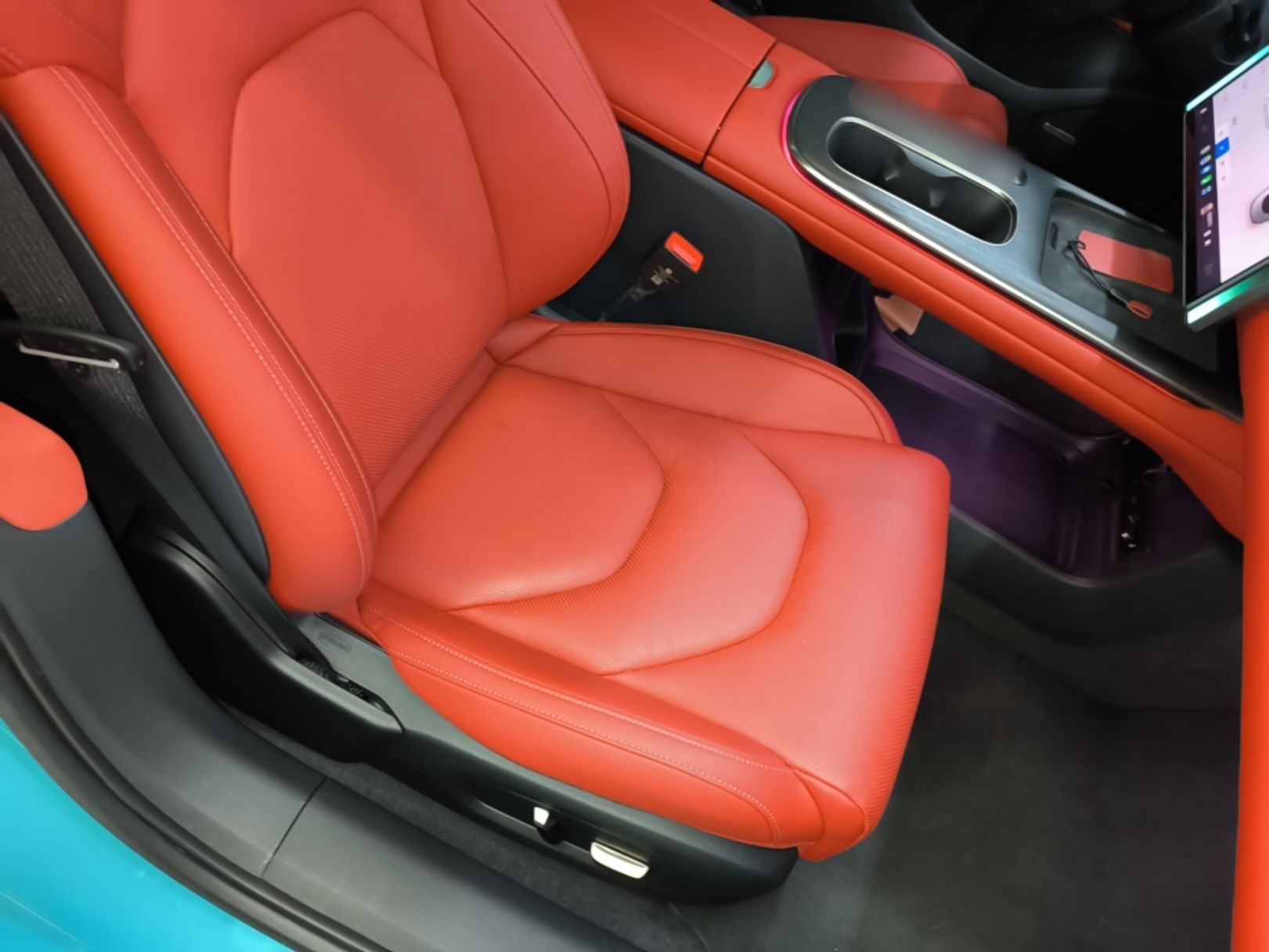 Xiaomi Auto SU7 2024 Four-Wheel-Drive Max Founder's Edition — снимка 19