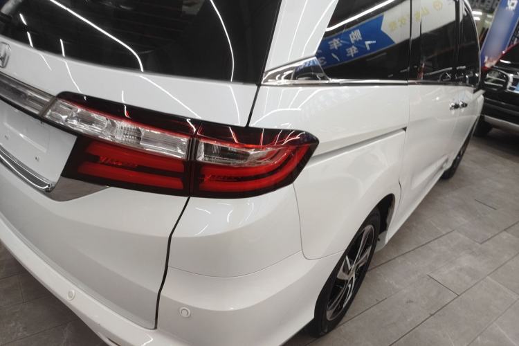 Used Honda Odyssey 2015 Revised 2.4L Luxury Edition