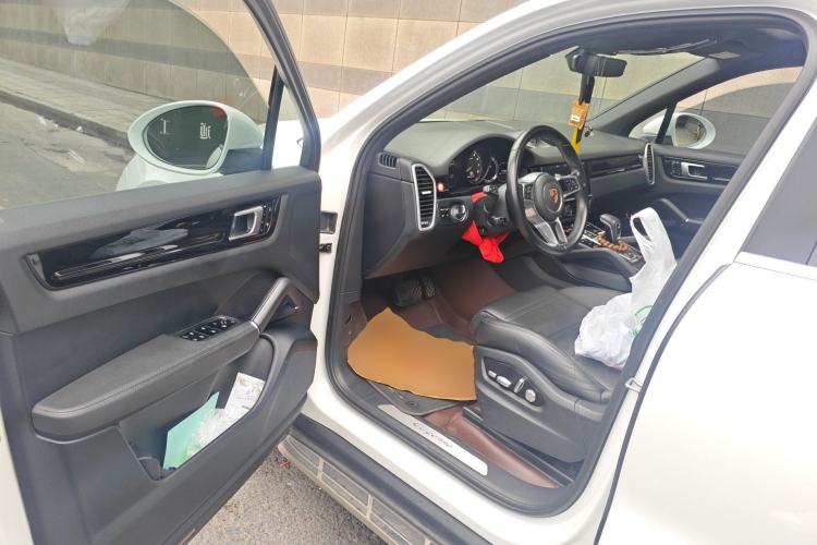 Used Porsche Cayenne E-Hybrid 2019 Cayenne E-Hybrid 2.0T Driver Seat