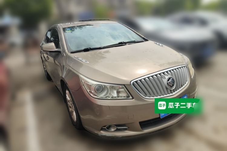 Used Buick LaCrosse 2011 2.4L SIDI Luxury Edition Front Right 45 Deg