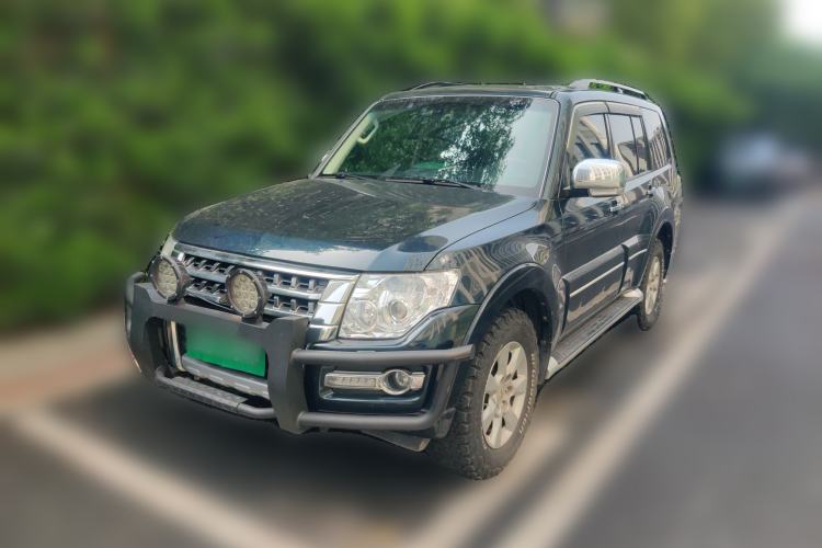 Used Mitsubishi Pajero 2016 3.0L Automatic Prestige Version China V Standard