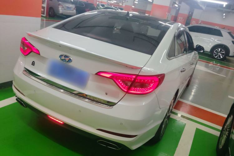 Used Hyundai Sonata 2015 1.6T DLX Prestige Model Rear Right 45 Deg