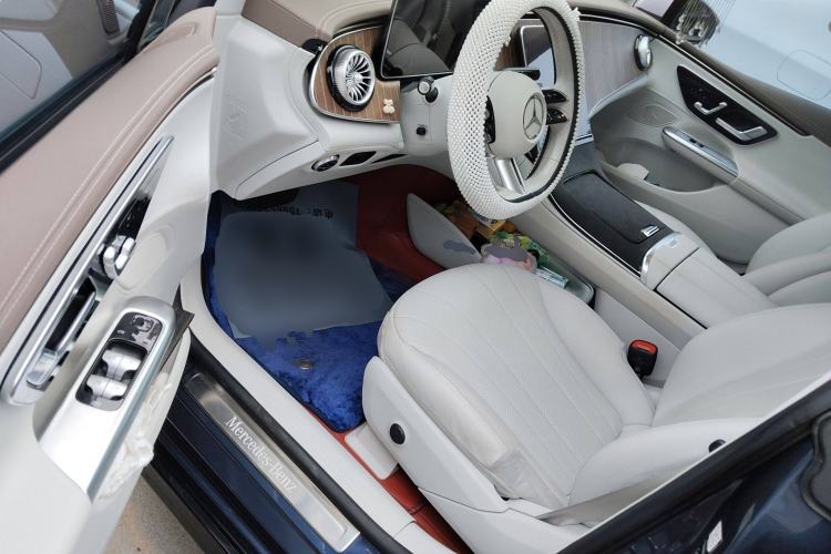 Used Mercedes-Benz EQE 2022 350 Luxury Edition Driver Seat