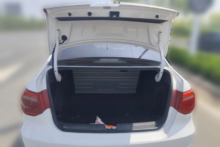 Used Volkswagen Jetta 2015 Value Edition 1.6L Manual Fashionable Style
