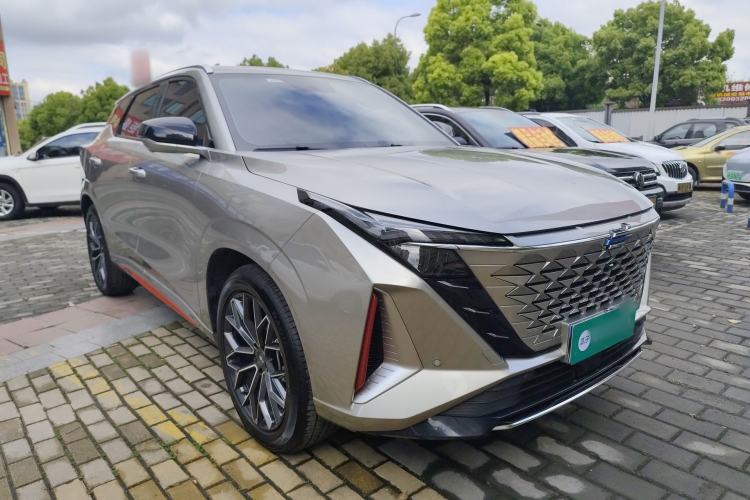 Used CHANGAN OSHAN Z6 2023 Blue Whale 1.5T DCT Smart Luxury Model
