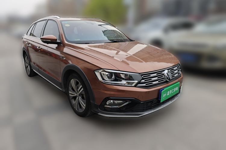 Used Volkswagen C-TREK 2017 230TSI DSG Luxury Model
