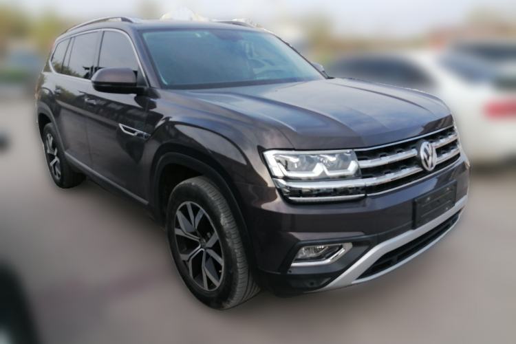 Used Volkswagen Teramont 2017 330TSI Two-Wheel-Drive Luxury Edition Front Right 45 Deg