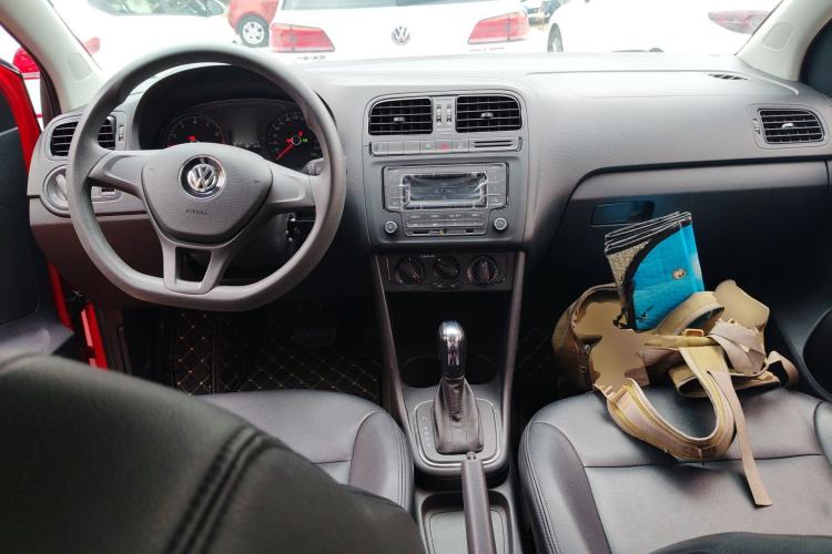 Used Volkswagen Polo 2018 1.5L Automatic Advanced Driving Model Center Console