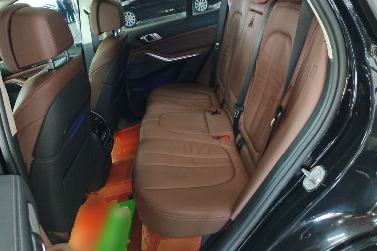 Used BMW X5 2019 xDrive40i Luxury Model with M Sport Package
