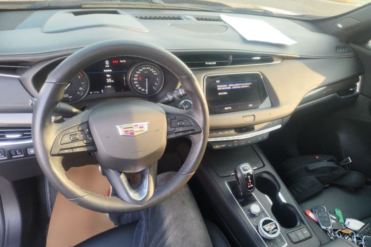 Used Cadillac XT4 2018 28T 4x4 Platinum Sport Edition
