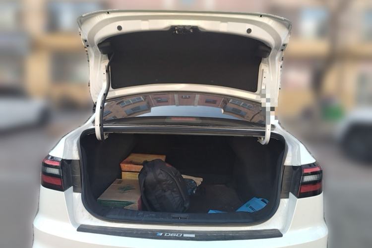 Used Venucia D60 2023 PLUS 1.6L XL CVT Yue Ling Edition
