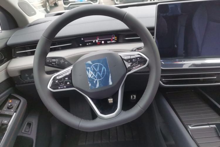 Used Volkswagen ID.7 VIZZION 2024 AIR model
