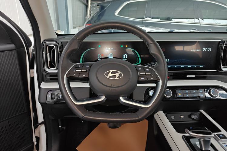 Used Hyundai ix35 2023 Musso 2.0L Deluxe Edition DLX
