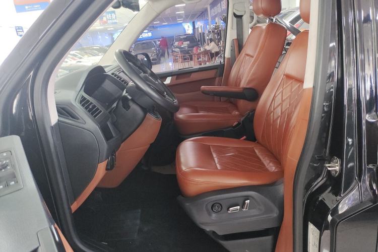 Used Volkswagen Caravelle 2018 2.0 TSI 4x4 Comfort Edition 7 Seats Left Front Seat