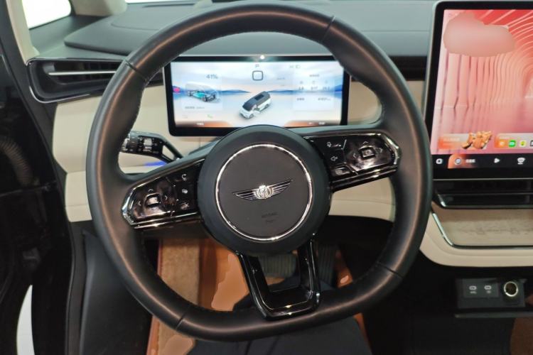 Used Geely Galaxy LEVC L380 2025 650 km Flagship Edition All-Wheel Drive Steering Wheel