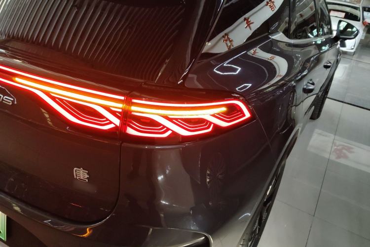 Used BYD Tang New Energy 2022 DM-p 215 km All-Wheel-Drive Deluxe Model Right Rear Taillight