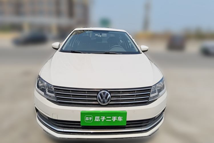 Used Volkswagen Lavida 2015 1.6L Manual Comfort Edition Front