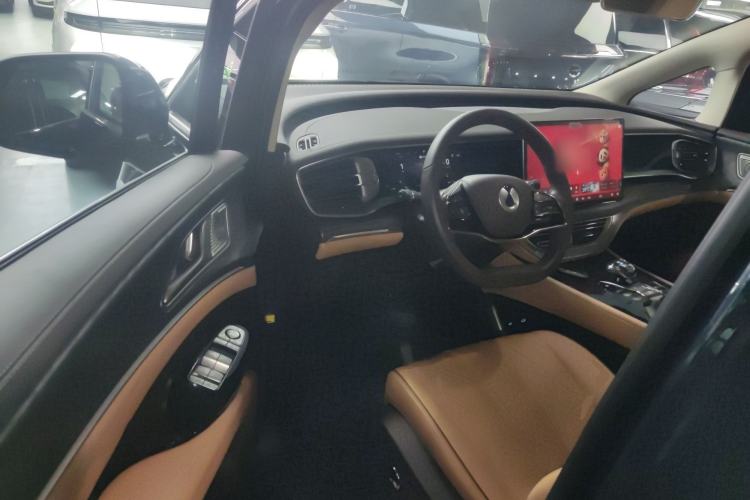 Used Denza D9 2024 DM-i 1050 Luxury Model Driver Seat