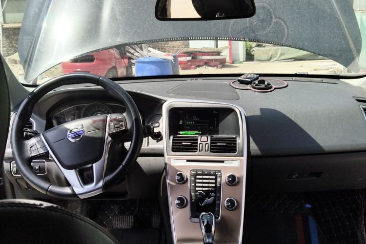 Used Volvo XC60 2017 T5 Smart Upgrade Edition