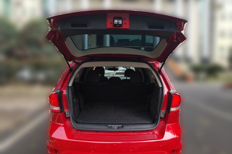 Used Dodge Journey 2013 2.4L Two-Wheel Drive Luxury Version