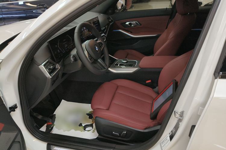 Used BMW 3 Series 2024 325i M Sport Night Edition Package Left Front Seat