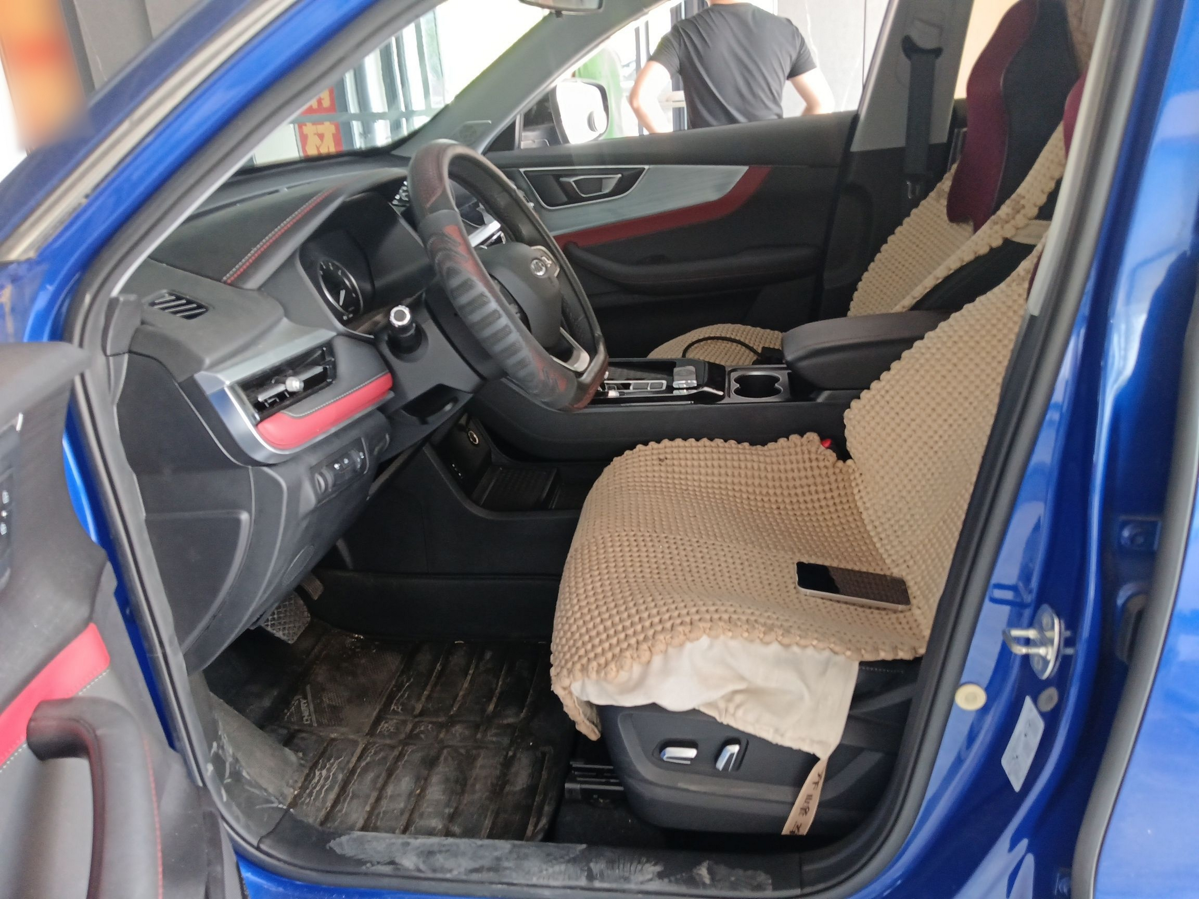 Переднее сиденье в автомобиле