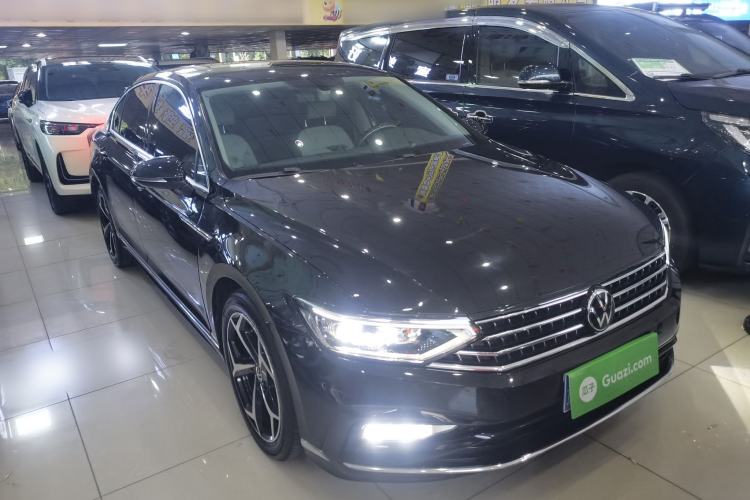 Used Volkswagen Magotan 2023 2 Million Units Limited Edition 280TSI DSG Leading Version