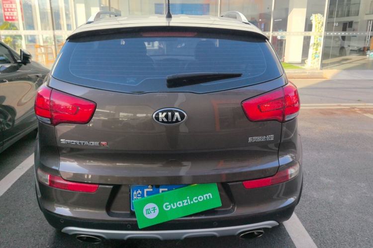 Used Kia Sportage R 2015 2.0L Manual Two-Wheel Drive GLS Trim