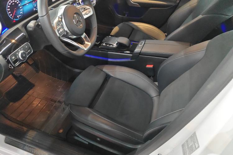 Used Mercedes-Benz A-Class 2022 Revised Version A 200 L Sport Sedan Fashionable Style