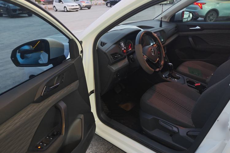 Used Volkswagen Tharu 2021 280TSI Two-Wheel Drive Trend Edition Driver Seat