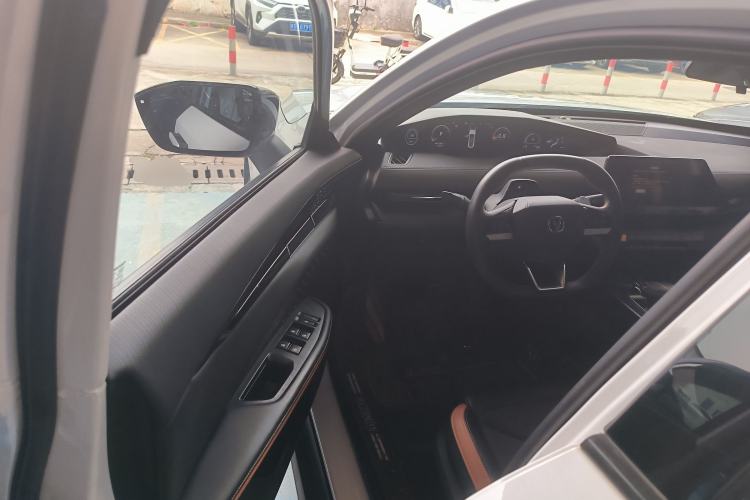 Used CHANGAN UNI-V 2023 1.5T Prestige Model