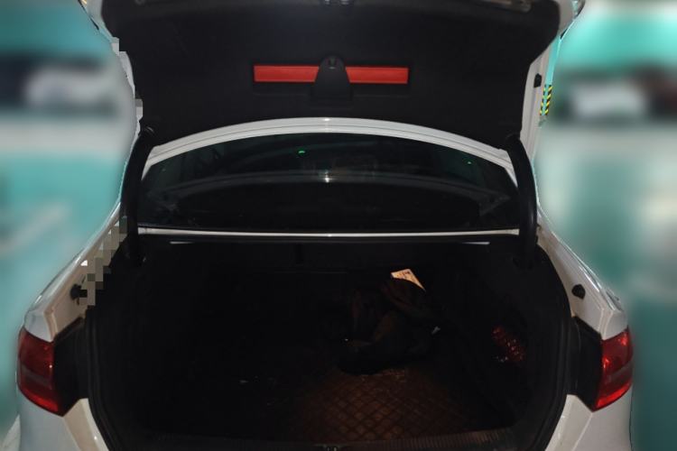 Used Audi A4L 2016 30 TFSI Collector's Edition Automatic Comfort Model Trunk