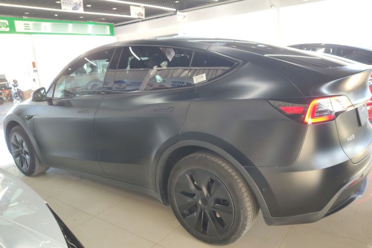 Used Tesla Model Y 2023 Long-Range All-Wheel-Drive Version