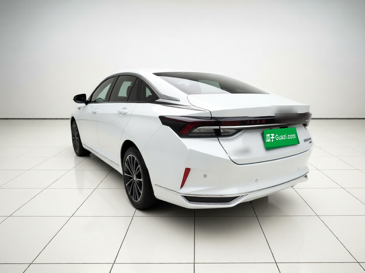 Dongfeng Aeolus Yixuan MAX 2023 1.5T Ultra-Stylish Trendsetting Dad Edition — снимка 4