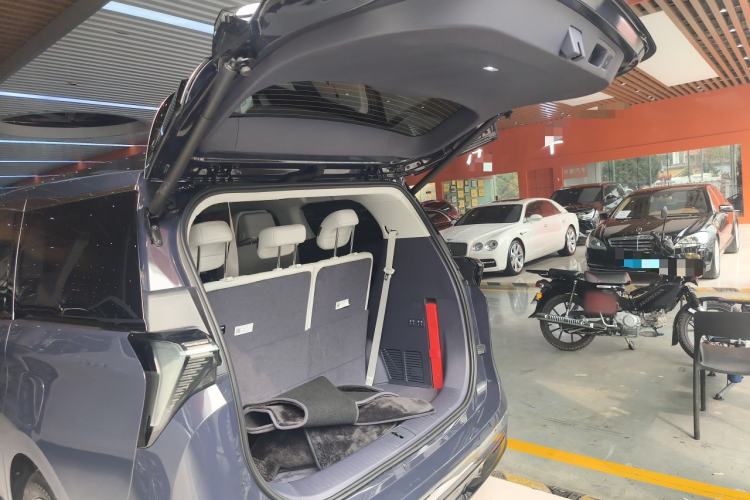 Used Buick GL8 New Energy 2026 Model Lu Zun Luxury Edition Trunk