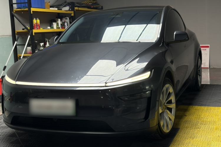 Used Tesla Model Y 2025 Long-Range All-Wheel Drive First Edition