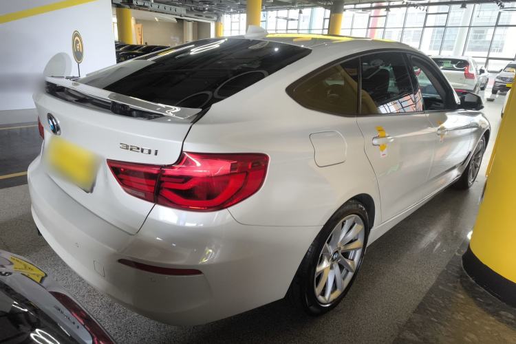 Used BMW 3 Series GT 2018 320i Sport Edition
