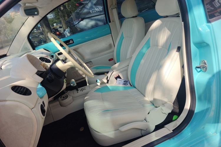 Used Volkswagen Beetle 2010 1.6 AT
