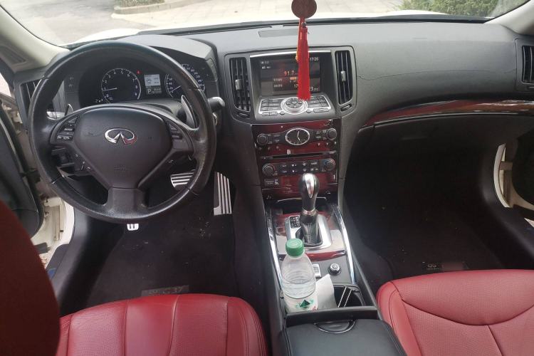 Used Infiniti G Series 2010 G37 Coupe Convertible Rosewood Edition