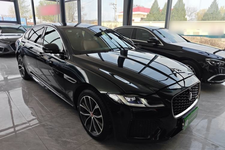 Used Jaguar XFL 2022 XFL 2.0T P250 Two-Wheel-Drive Elite Sport Edition Front Right 45 Deg